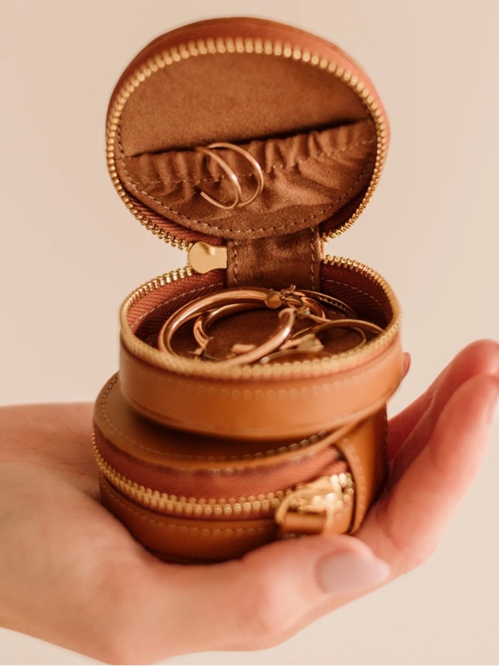 Samara NWOT Vegan Leather Jewelry Pouch Case Cacao Zipper Suede Lining Travel - Picture 4 of 6